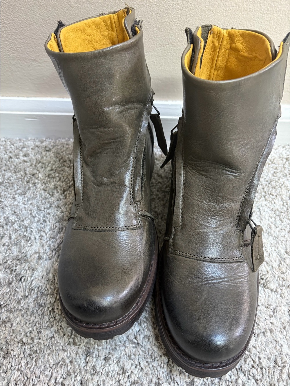 Women’s Leather Ankle Boots in Olive with Yellow Lining